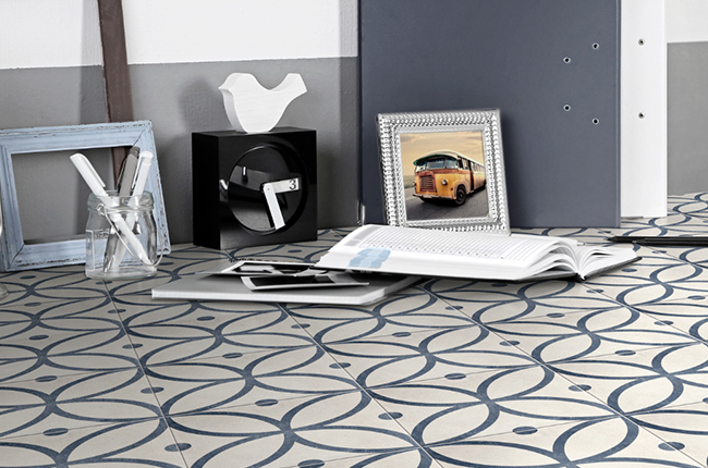 XC2081 L-Amarcord_petali