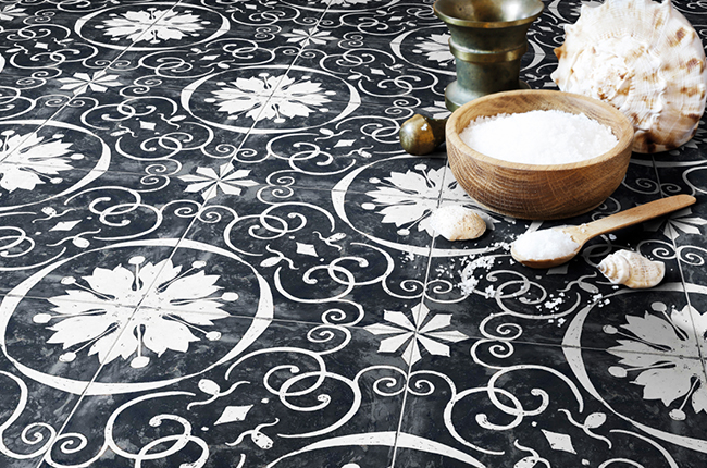 XC2088 L-Re Style_Black_Tulips