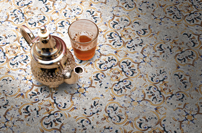 XC2083 L-Mistique_Tudor