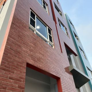 澎湖華昌外牆-石榴紅